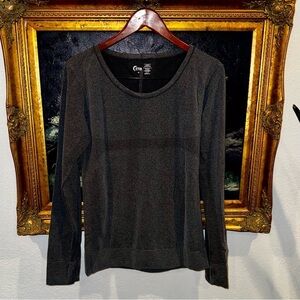 ZYIA Active Gray Scoop Neck Compression Style Long Sleeve Top Thumb Holes XL